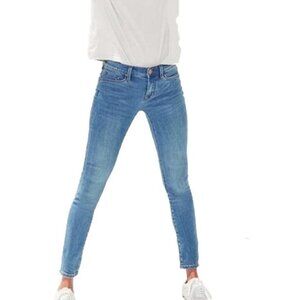 Urban Outfitters BDG Mid-rise Twig Ankle Jeans Light Blue | Size 29